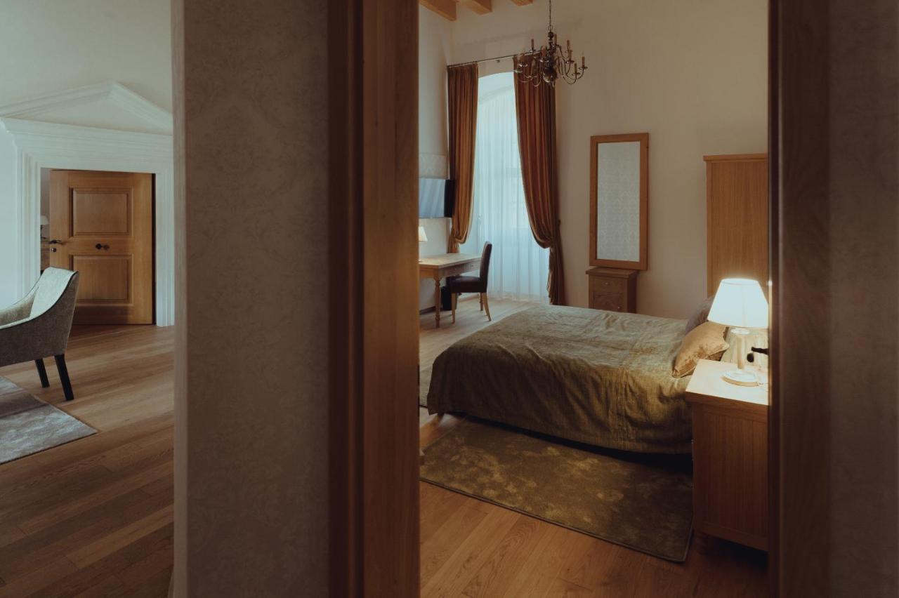 Brigadéros Hotel Brigadír Borsi Esterno foto