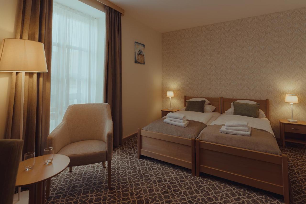 Brigadéros Hotel Brigadír Borsi Esterno foto