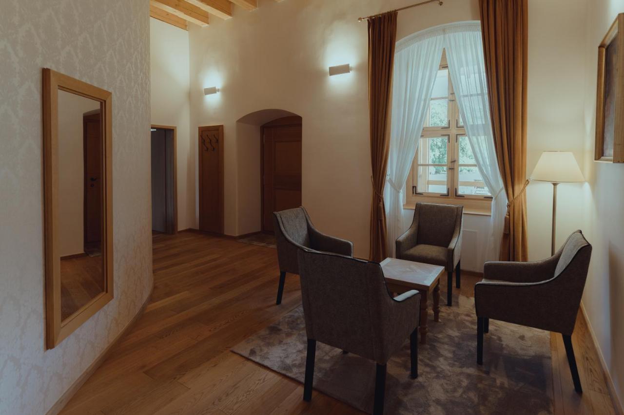 Brigadéros Hotel Brigadír Borsi Esterno foto